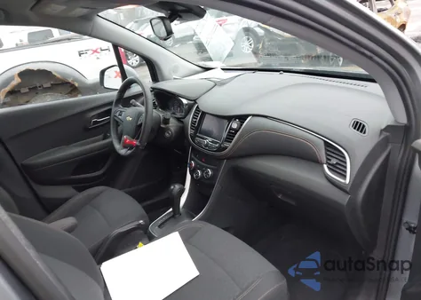 2020 Chevrolet Trax Awd Ls z USA, uszkodzony, nr VIN 3GNCJNSB5LL199499